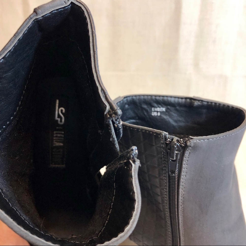Leila Stone Faux Suede Grey Ankle Booties Sz 9 - Picture 5 of 5